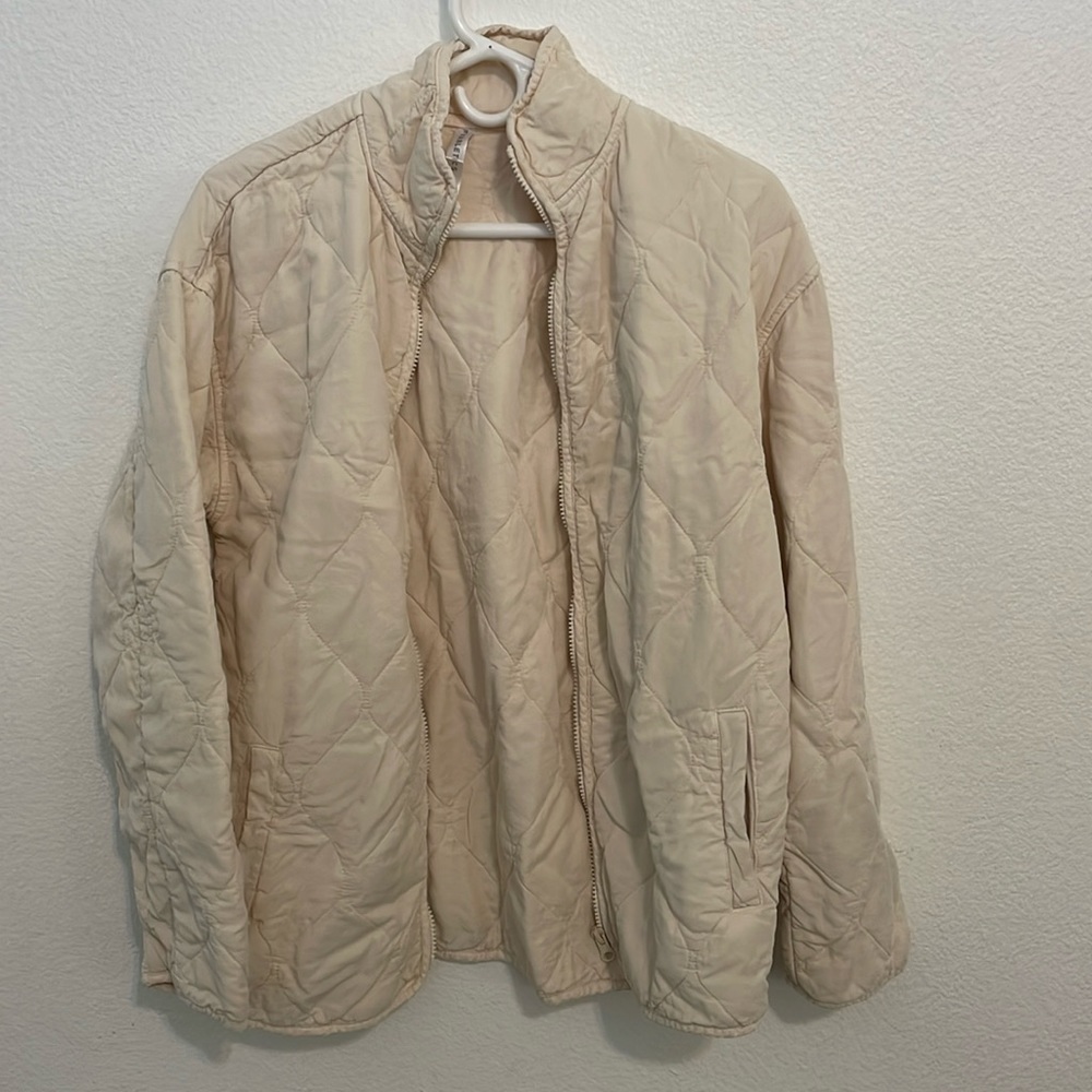 Fabletics women’s quilted jacket. XS
